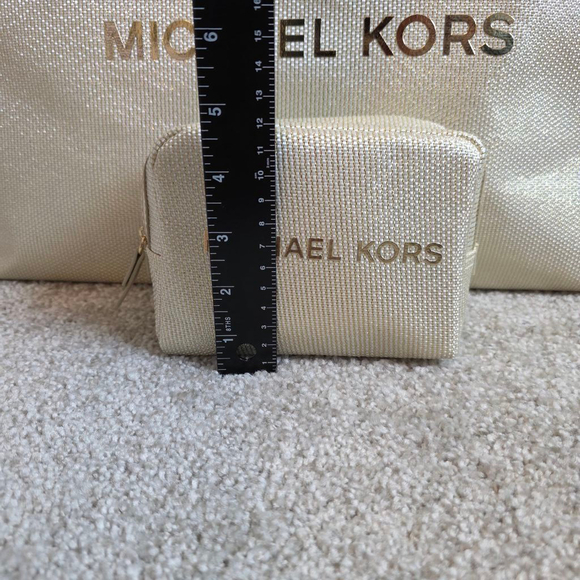 Michael Kors Tote Bag Gold with Matching Cosmetic Bag - Picture 7 of 12
